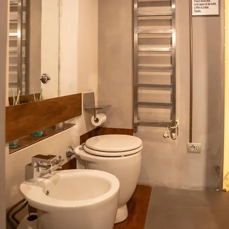 Apartment Domus Ciancaleoni - Colosseum - Rione Monti *