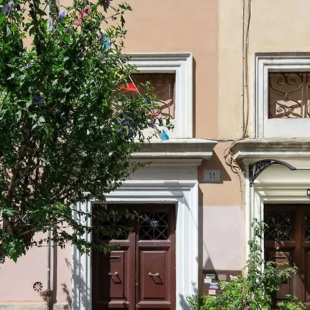 Station Enchanting Apartment