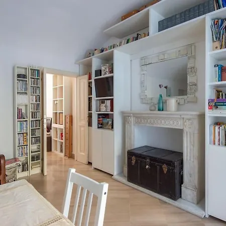 Apartment Station Enchanting Rome
