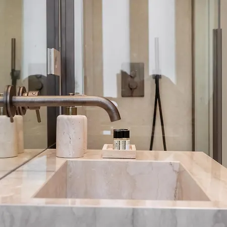 Skylife Minimalist Boutique Apartment Rome