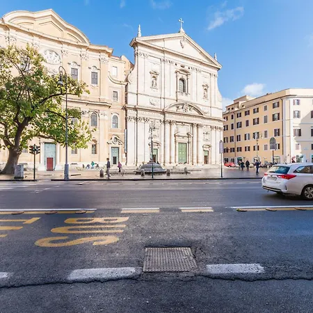 Casa Degli Dei *
