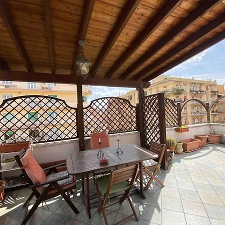 Delizioso Con Terrazza In Apartment *