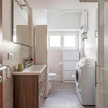 La Casa Dei Balocchi - 200 M Dalla Metro Bologna Appartamento *