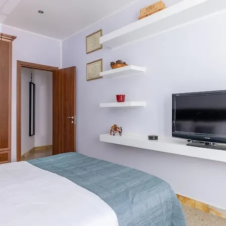 Appartamento La Casa Dei Balocchi - 200 M Dalla Metro Bologna Roma