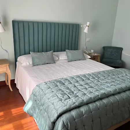 Hotel Fenix