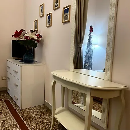 Emi House San Giovanni , Intero - 80 Mq Rome