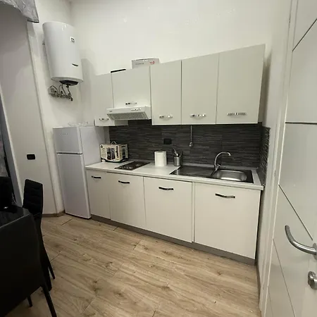 Frale In Apartment Rome