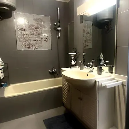 Apartment Golden Valley House 4-8 Pax - Box Auto Metro B1 Conca D'oro Treno Val D'ala