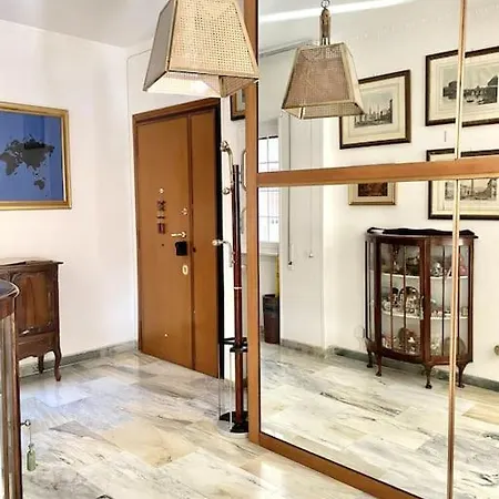 Golden Valley House 4-8 Pax - Box Auto Metro B1 Conca D'oro Treno Val D'ala Apartment *