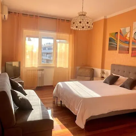 Golden Valley House 4-8 Pax - Box Auto Metro B1 Conca D'oro Treno Val D'ala Apartment