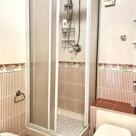 Golden Valley House 4-8 Pax - Box Auto Metro B1 Conca D'oro Treno Val D'ala Rome