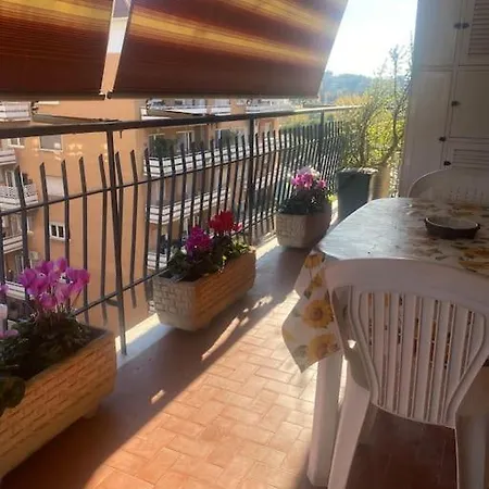 Apartment Golden Valley House 4-8 Pax - Box Auto Metro B1 Conca D'oro Treno Val D'ala Rome