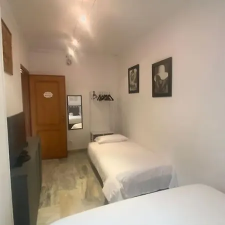 Apartment Golden Valley House 4-8 Pax - Box Auto Metro B1 Conca D'oro Treno Val D'ala Rome
