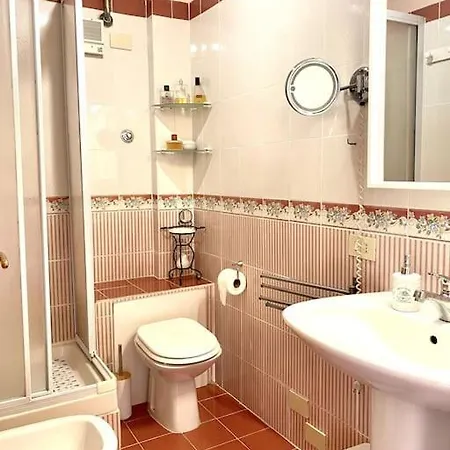 Golden Valley House 4-8 Pax - Box Auto Metro B1 Conca D'oro Treno Val D'ala *