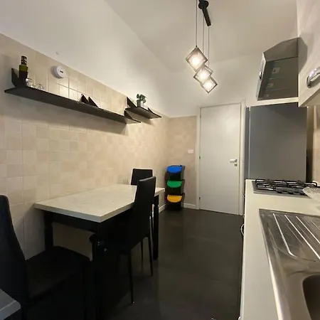 Holiday home Tiburtino, Wifi Netflix Sport Ac 10 Min Metro Rome