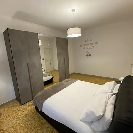 Holiday home Tiburtino, Wifi Netflix Sport Ac 10 Min Metro Rome