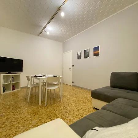 Tiburtino, Wifi Netflix Sport Ac 10 Min Metro Holiday home Rome