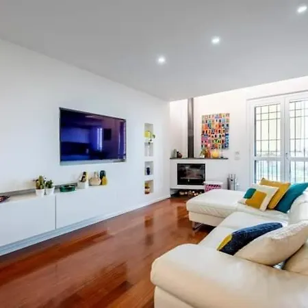 Apartment Realty Company Spagna