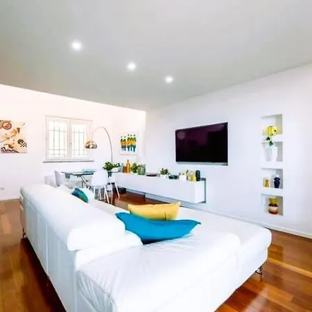 Apartment Realty Company Spagna