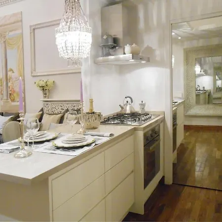 Vicolo Savelli Luxury Apartment Rome