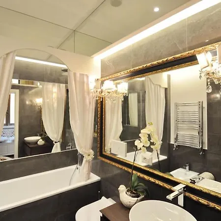 Vicolo Savelli Luxury *