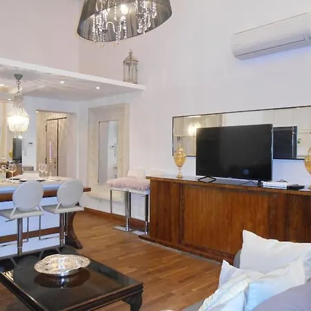 Apartment Vicolo Savelli Luxury *