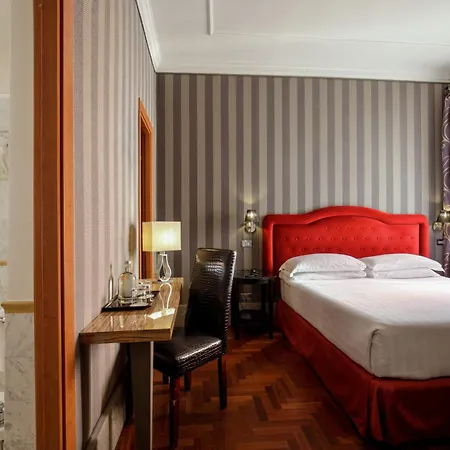 Hotel Royal Court 4*