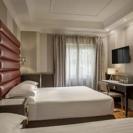 Royal Court 4*