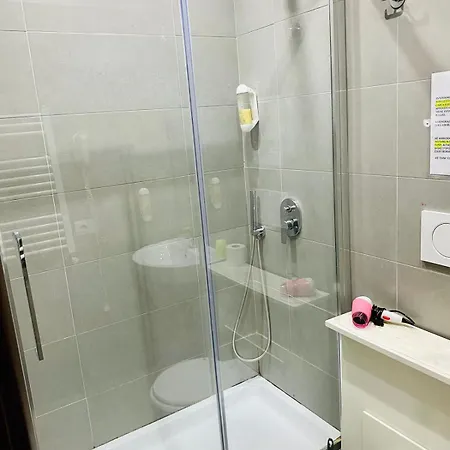 拉特拉尼dfm旅馆 2* 罗马