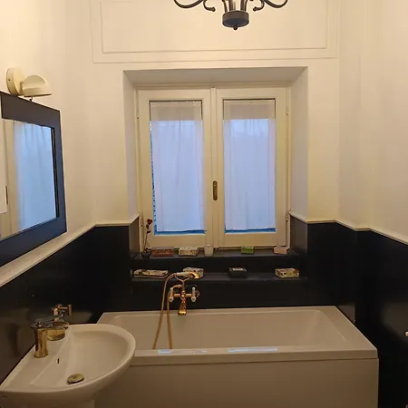 Rooftop Appia Antica,silenzioso Riservato Two Bedrooms Two Bathrooms Appartamento Roma