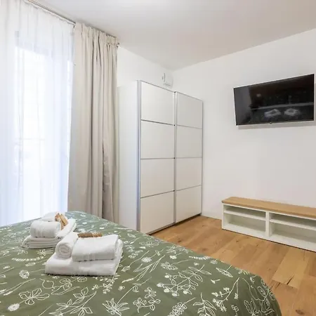 Little House 15 *