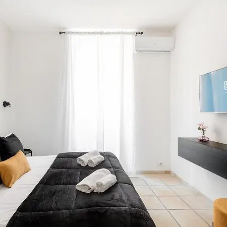 V San Lorenzo Apartment *