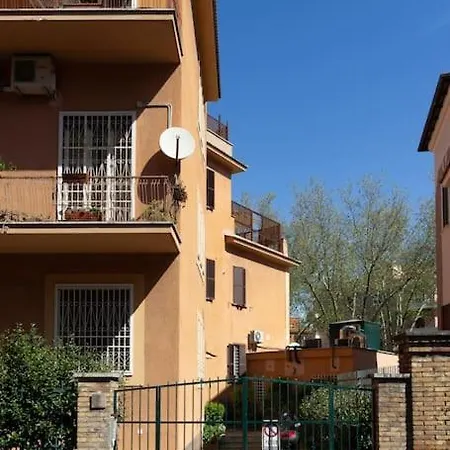 Corradi 4 With Terrace Apartment *