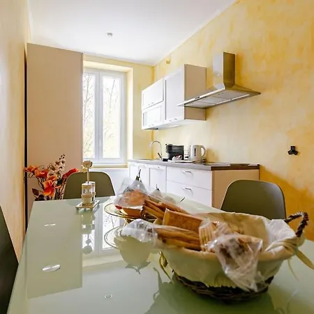 Apartment Corradi 4 With Terrace Rom