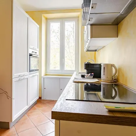 Corradi 4 With Terrace * Rom