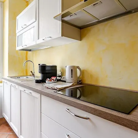 Apartment Corradi 4 With Terrace Rom