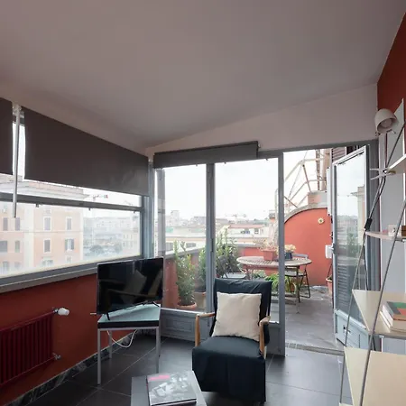 Attic With Terrace In San Lorenzo * Rome