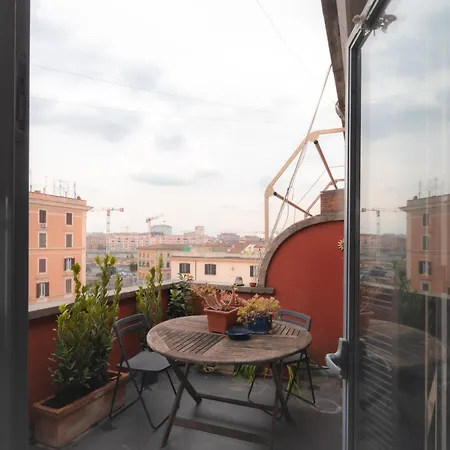 Apartment Attic With Terrace In San Lorenzo