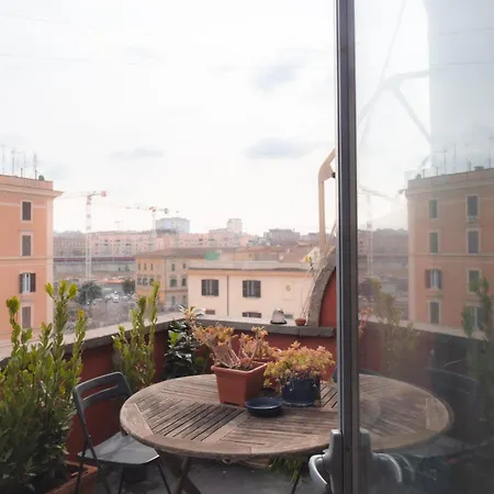 Apartment Attic With Terrace In San Lorenzo