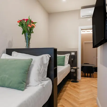 H77 - Maison D'art Collection Apartahotel *