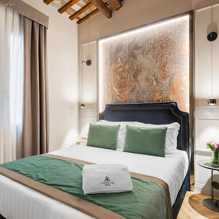 H77 - Maison D'art Collection Apartahotel