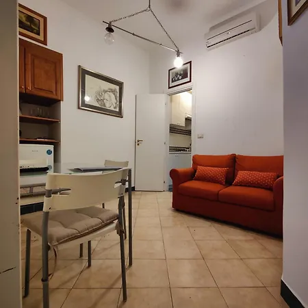 Apartment Gracchi 15