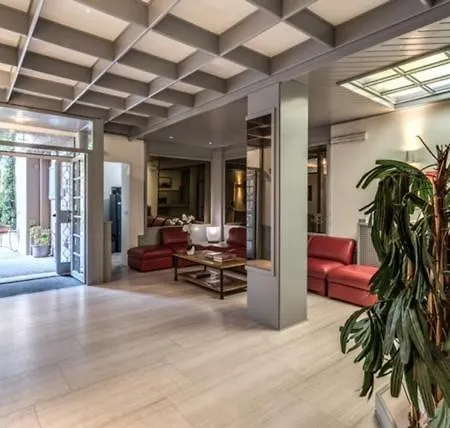 Magnolia Hotel 3*