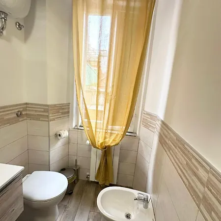Apartment Domus Incantevole Vicino Colosseo Foro Rome