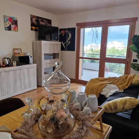 5 Floor Holiday home *