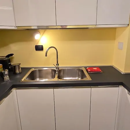 Clohouse Apartment *