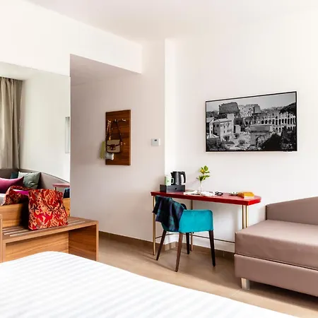 Hotel Adoro 4*
