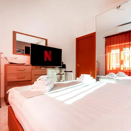 Cozy Trastevere Station Apartment Rome
