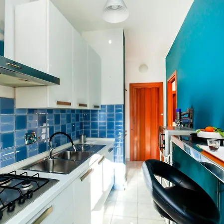Cozy Trastevere Station Apartment *