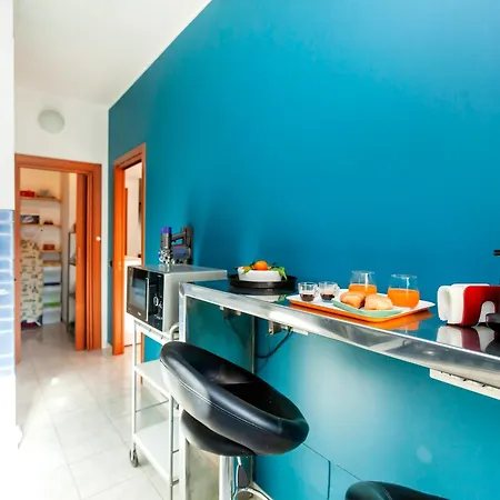 Cozy Trastevere Station Apartment